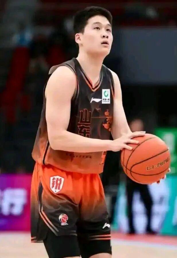 加盟尼克斯！直接宣布退役！生涯第二次错过总冠军